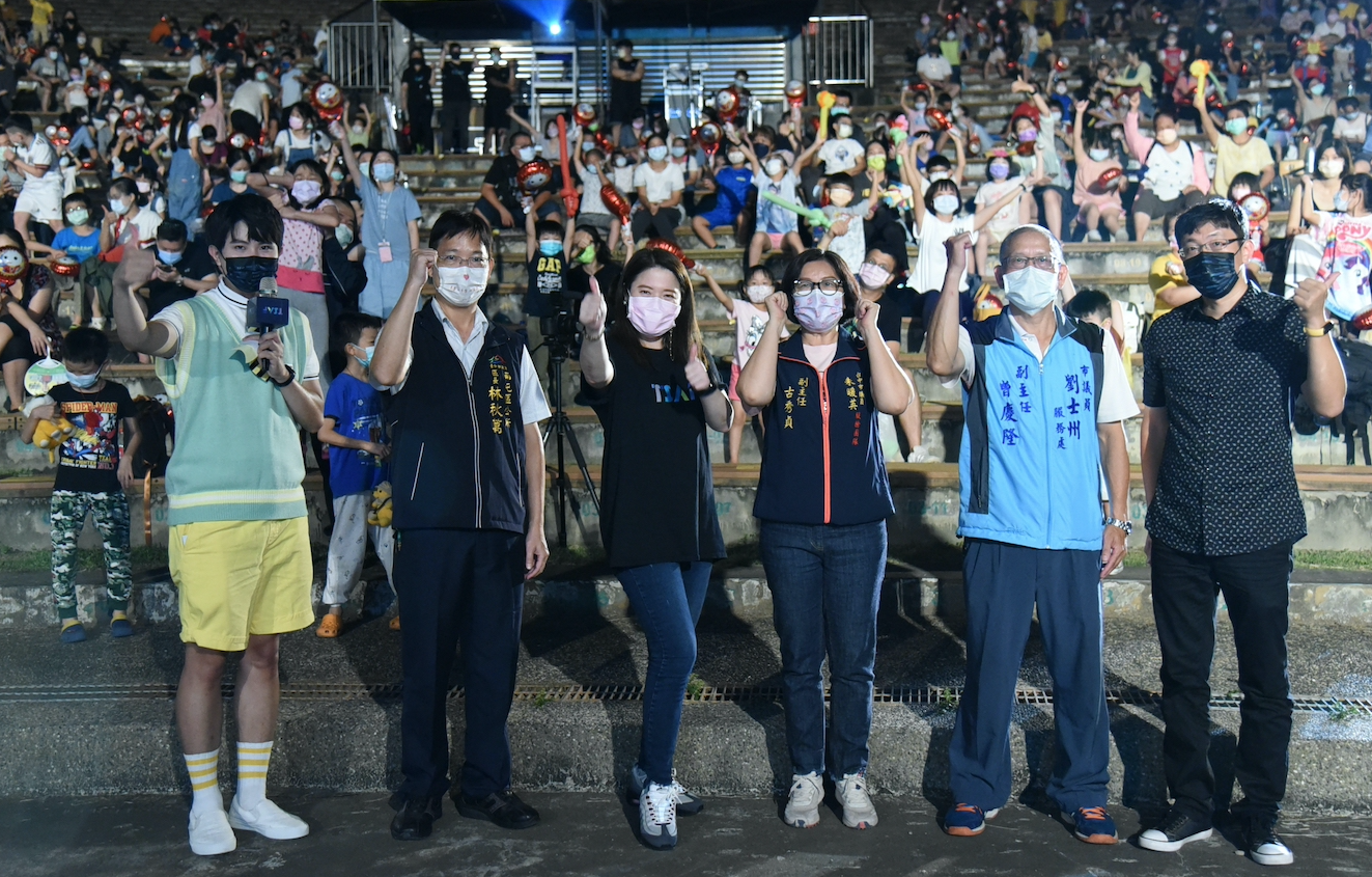 台中國際動畫影展暖身活動 動畫闖關遊戲嗨翻天 三代同堂星空下看戶外電影 回味經典動畫《獅子王》